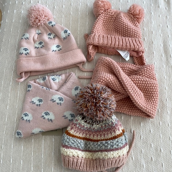 Zara Other - Zara baby hats and neck scarf